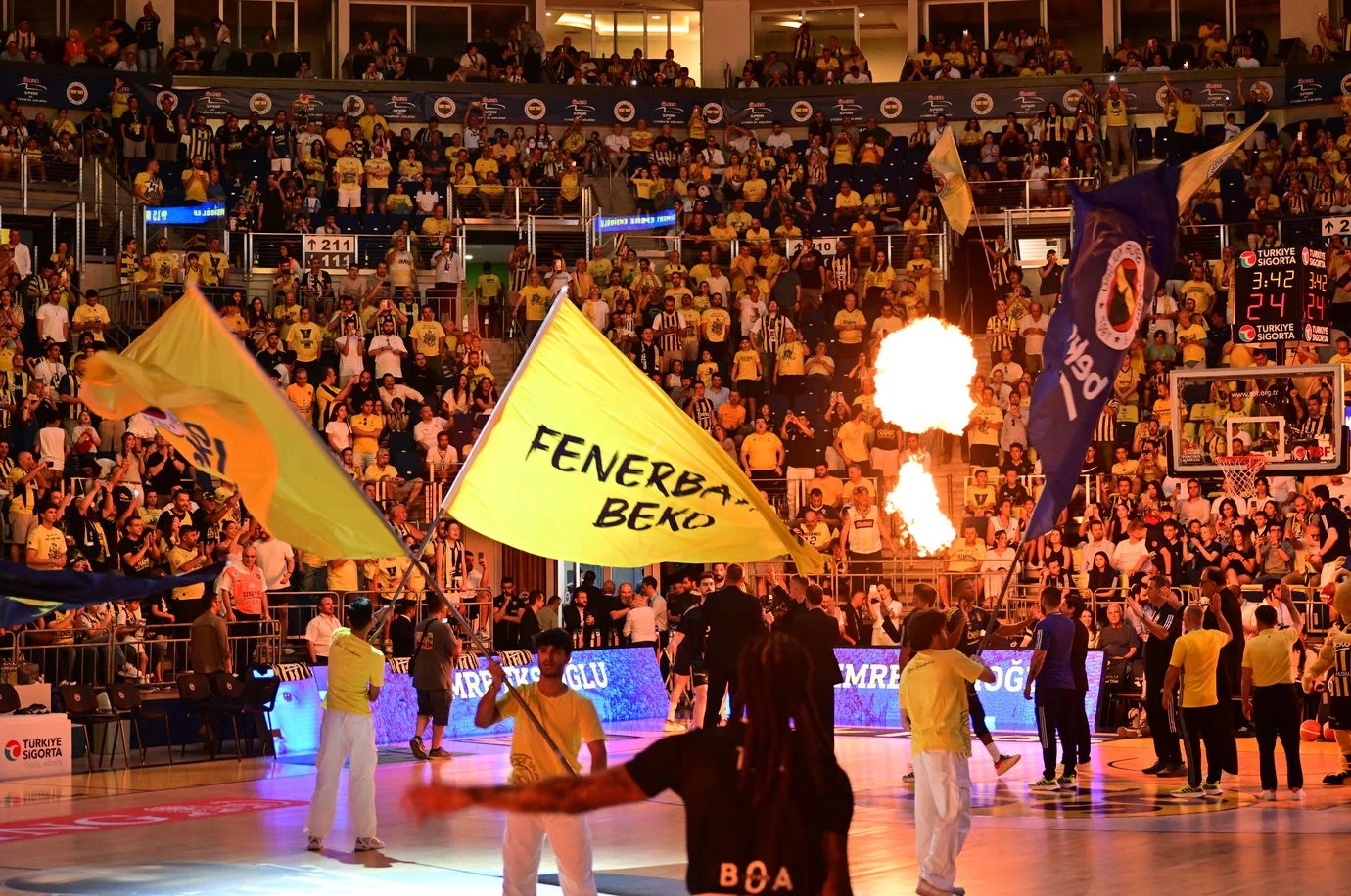 Fenerbahçe Beko’nun şampiyonluk kutlaması