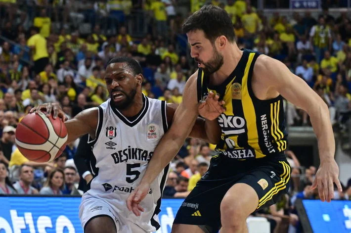 Fenerbahçe Beko’nun şampiyonluk kutlaması