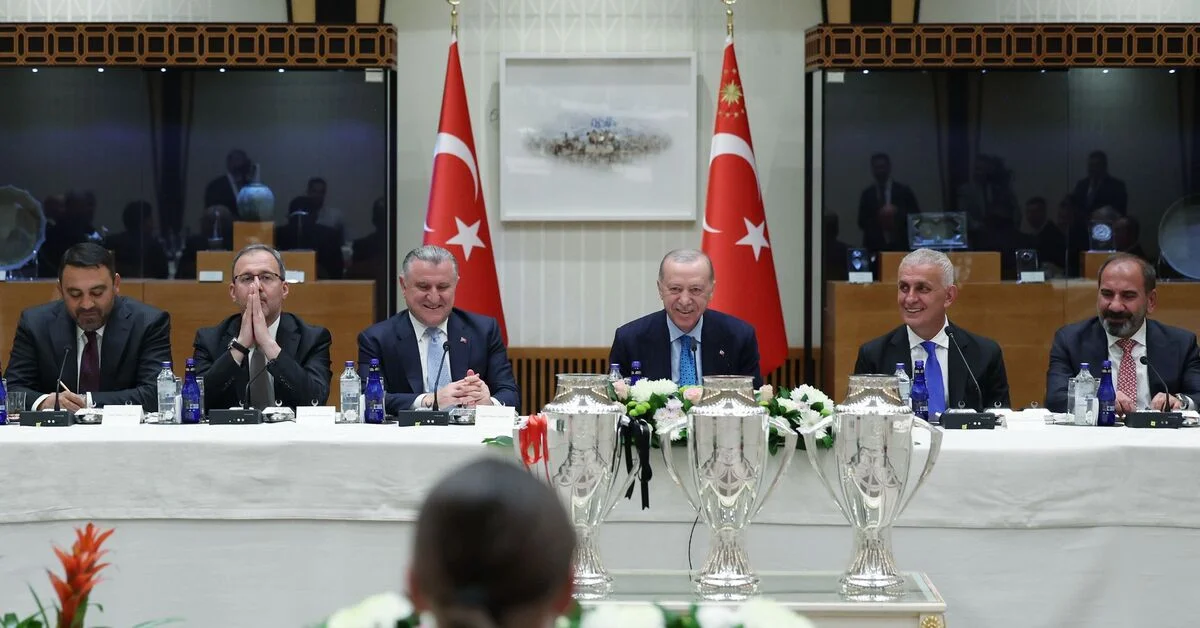 Cumhurbaşkanı Erdoğan, 3 kulübü kabul etti
