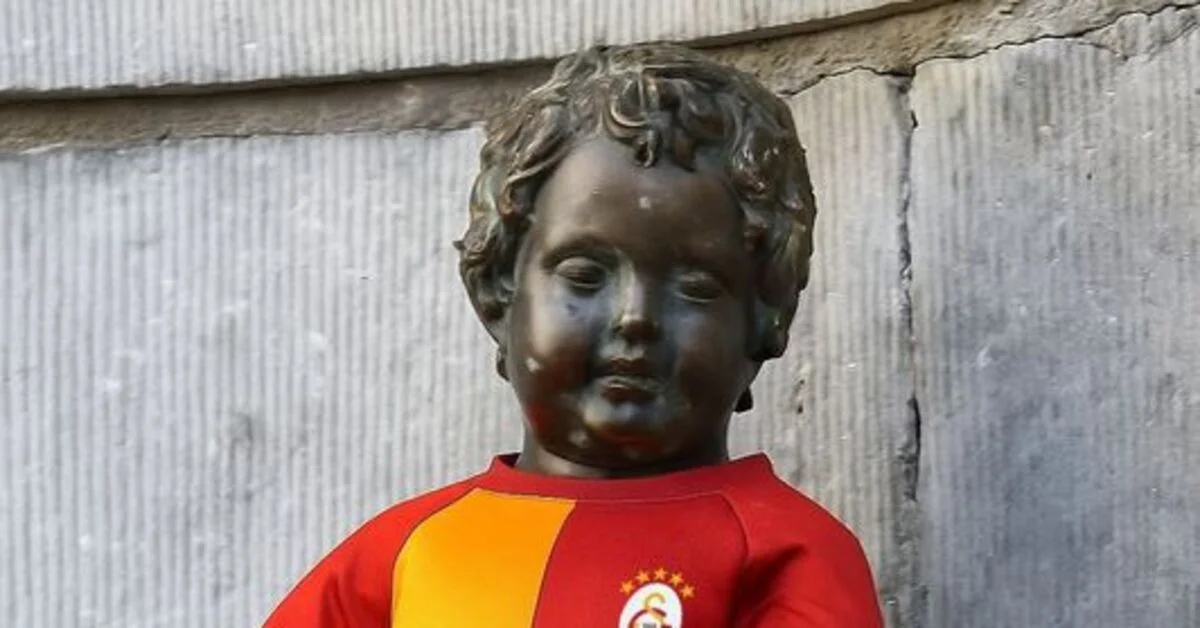 G.Saray'ın 5 yıldızlı forması 406 yıllık heykelde!