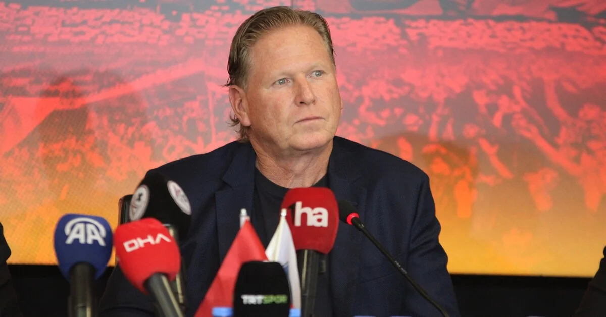 Kayserispor'da Gisdol'un ekibi belli oldu