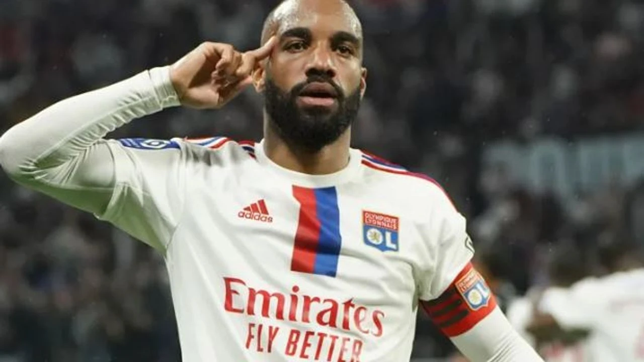 Lacazette, Suudi Arabistanın Yıldız Projesi Neom SC de!