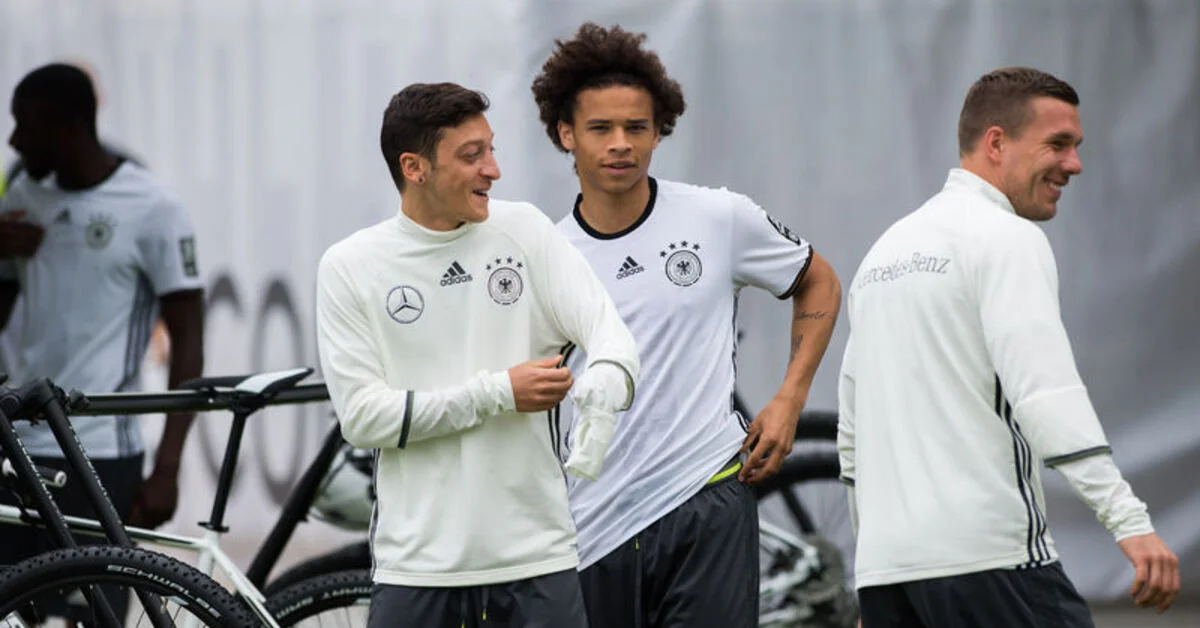 Mesut Özil'den Sane açıklaması