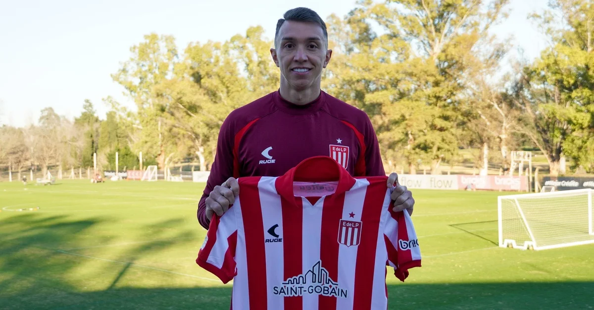 Muslera yeni takımına imzayı attı