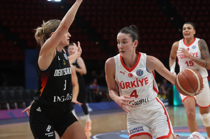 A Milli Kadın Basketbol Takımı Almanya maçından bir kare