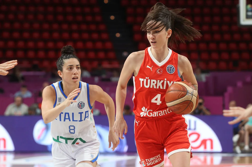 A Milli Kadın Basketbol Takımı İtalya maçından görüntü