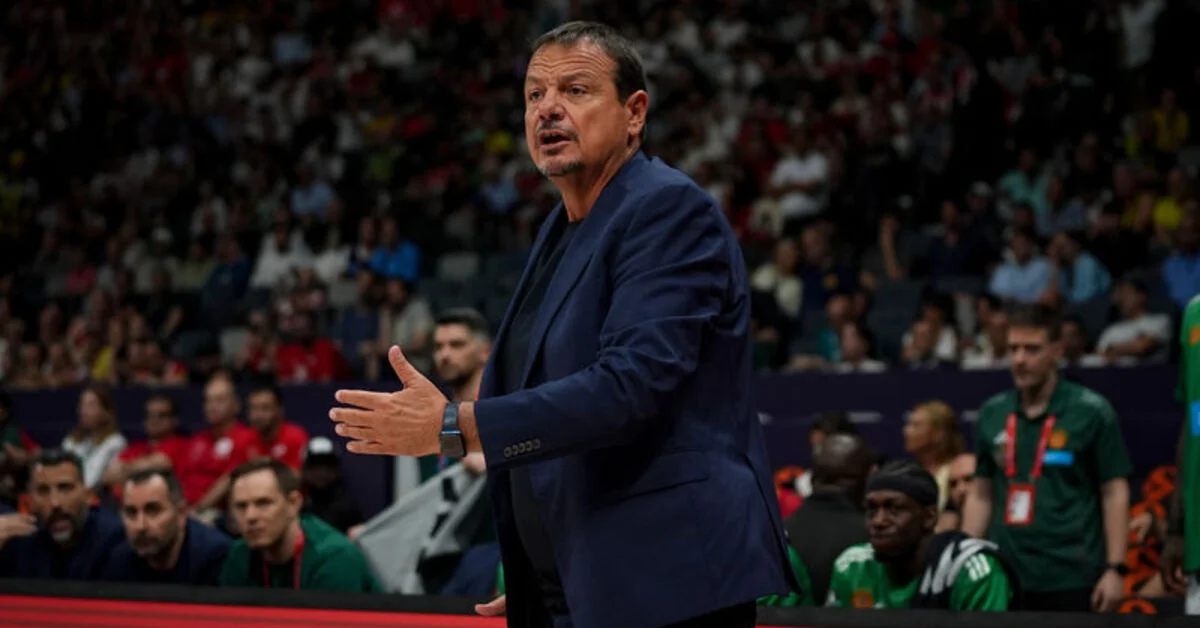 Yunanistan'da Ergin Ataman'a bir maç ceza!